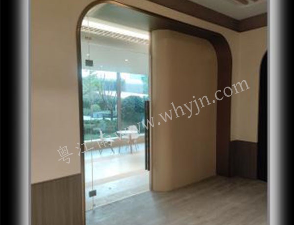 光谷元廬入戶大堂無框地簧玻璃門扇